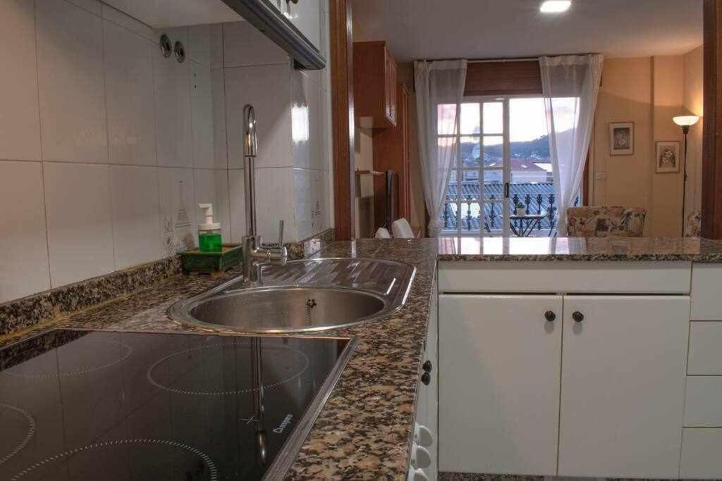 Apartamento Rodeira Vistas A La Ria Daire Cangas do Morrazo Dış mekan fotoğraf